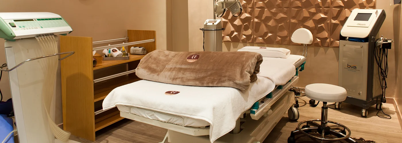 Cabine de dermo-esthétique et technologies